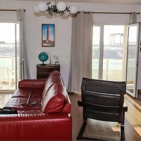 Apartman In Front Of The Sea By Interhome *